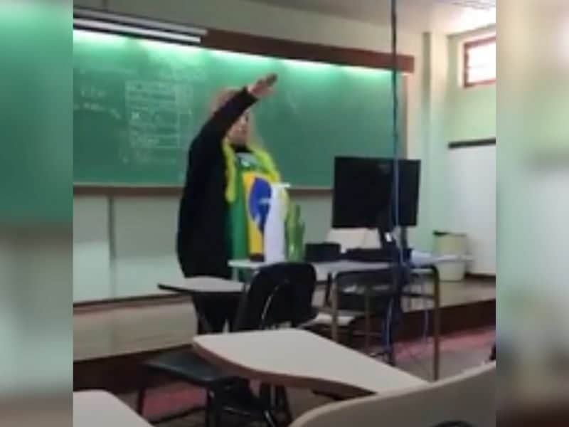 Professora fez gesto nazista na sala de aula (Foto: Twitter/Reprodução)
