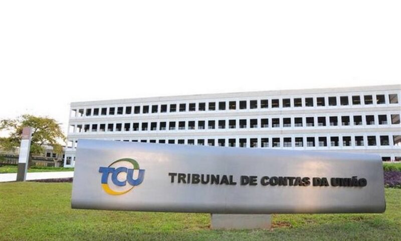 TCU - salário Bolsonaro